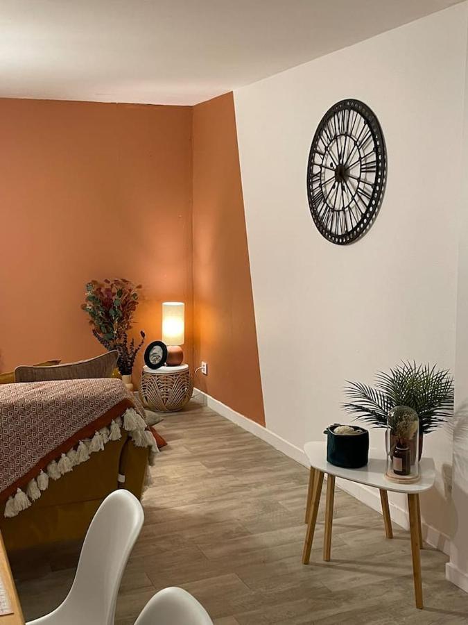 Comme Un Air De Provence A Blois Apartment Exterior foto