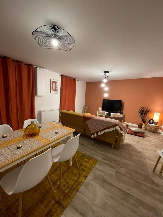 Comme Un Air De Provence A Blois Apartment Exterior foto