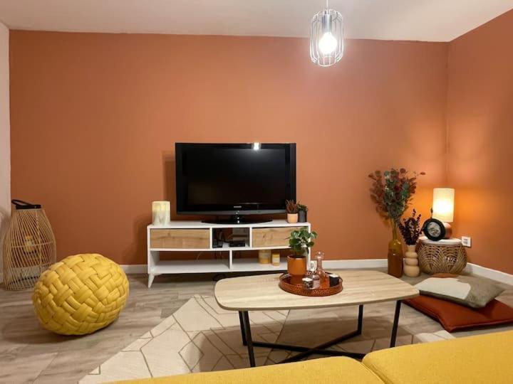Comme Un Air De Provence A Blois Apartment Exterior foto